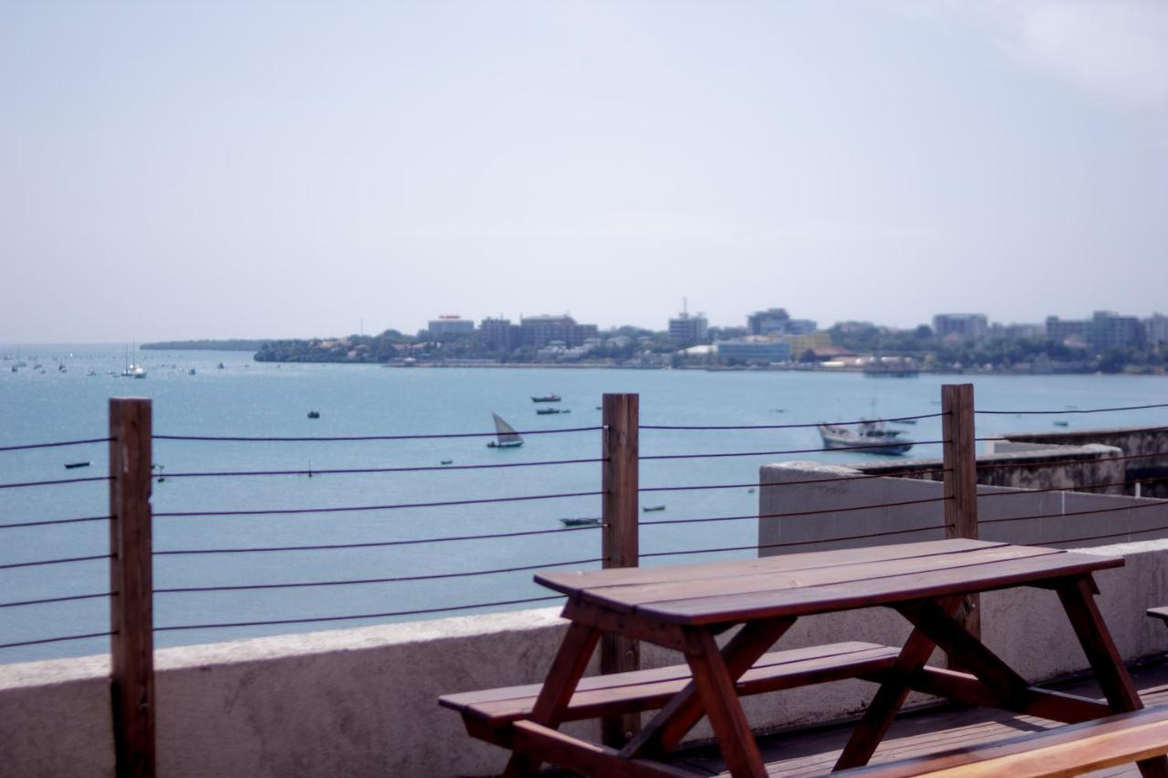 Amverton Bay View 다르에스살람 외부 사진